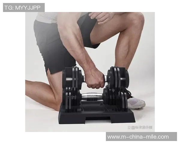 全面掌握哑铃训练技巧的全套动作图解助你塑造完美身材